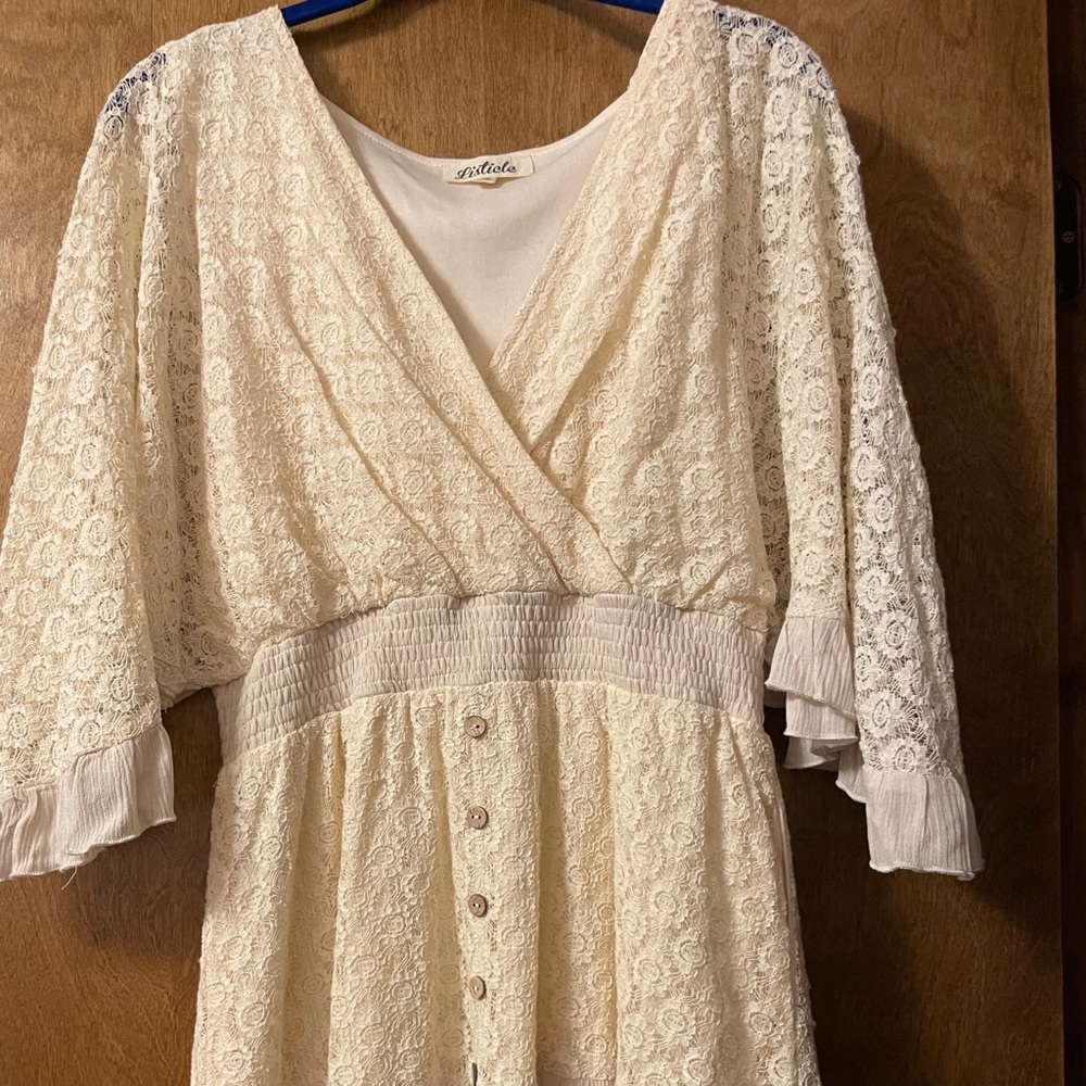 listicle cream lace dress (NWOT)